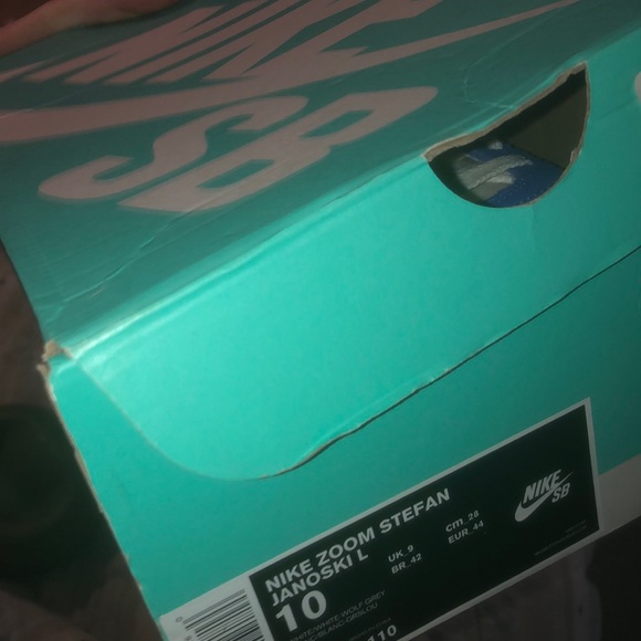 BRAND NEW NIKE CORTEZ - Picture 4 of 4